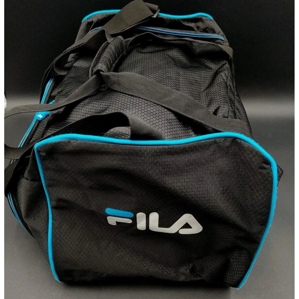 FILA Orson Sports Duffle Bag Canvas‎ Gym straps Zippers Front side Pockets📸👀
